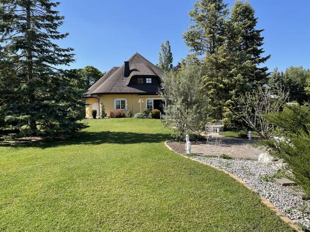 Villa zum Kauf 6 Zimmer 330 m² 1.977 m² Grundstück Bad Fischau-Brunn 2721