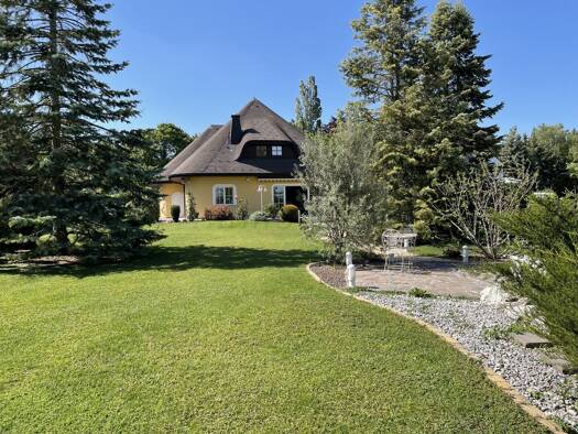 Villa zum Kauf 6 Zimmer 330 m² 1.977 m² Grundstück Bad Fischau-Brunn 2721
