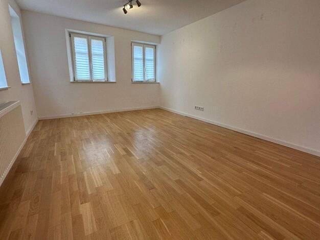 Wohnung zur Miete 665 € 2,5 Zimmer 66,8 m² frei ab sofort Rothenburg Rothenburg ob der Tauber 91541