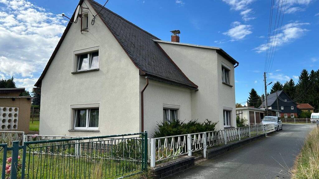 Immobilie in Seifhennersdorf - Schöner Grundriss + schönes Grundstück - 5-Zimmer-EFH im Herzen von Seifhennersdorf - Bild 0