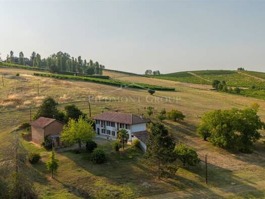 Haus zum Kauf 340.000 € 135 m² 11.930 m² Grundstück Moasca 14050