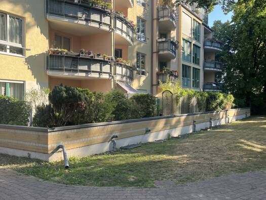 Wohnung zur Miete 920 € 3 Zimmer 80 m² Geschoss 1/4 frei ab 01.04.2026 Alexander-Puschkin-Straße 73 B Stadtfeld Ost Magdeburg 39108