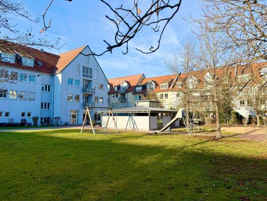 Wohnung zur Miete 1.390 € 3,5 Zimmer 139 m² 3. Geschoss frei ab sofort Münchner Straße 33b Roth 91154