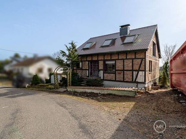 Einfamilienhaus zum Kauf 379.000 € 4 Zimmer 142 m² 2.149 m² Grundstück Neuhonrath Lohmar 53797