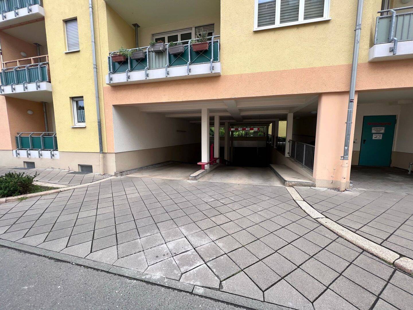 Tiefgarage zur Miete - Ansicht 4