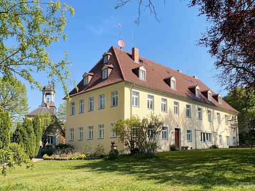 Wohnung zur Miete 1.350 € 3 Zimmer 120 m² frei ab 01.11.2026 Radebeul 01445
