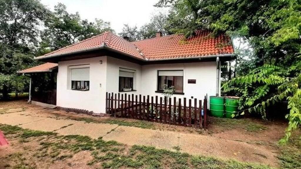 Einfamilienhaus zum Kauf 185.000 € 3 Zimmer 104 m² 5.824 m² Grundstück Délegyháza 2337