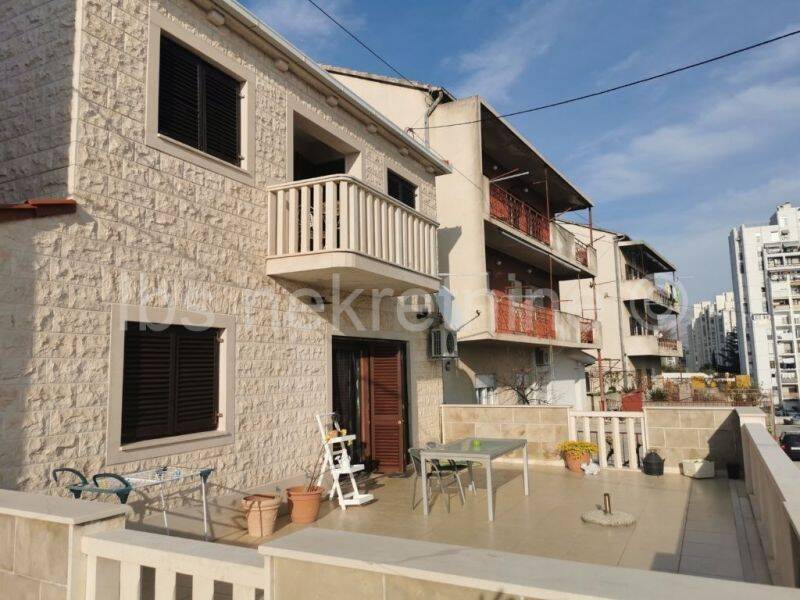 Haus zum Kauf 600.000 € 4 Zimmer 270 m²<br/>Wohnfläche Split