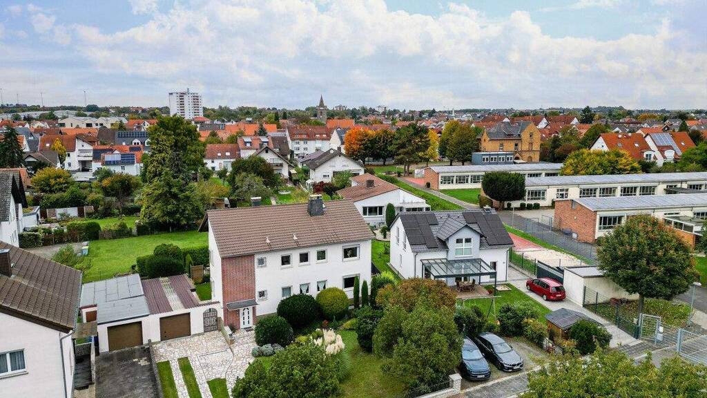 Einfamilienhaus zum Kauf 777.000 € 6 Zimmer 172,9 m² 1.001 m² Grundstück frei ab sofort Ludwig-Erhard-Straße 48 Bruchköbel 63486