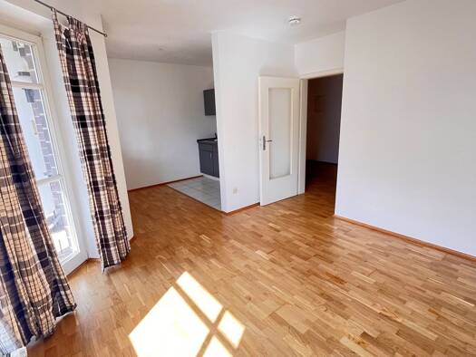 Wohnung zur Miete 295 € 1 Zimmer 34,6 m² 1. Geschoss frei ab sofort Zur Residenz 2 Barleben Barleben 39179