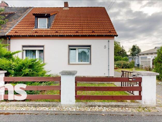 Doppelhaushälfte zum Kauf provisionsfrei 120.000 € 4 Zimmer 73,3 m² 622 m² Grundstück Bunsenstraße 5 Merseburg Merseburg 06217
