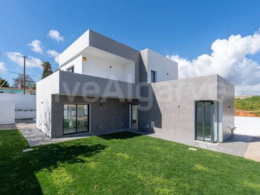 Haus zum Kauf 895.000 € 155 m² 569 m² Grundstück Lagos 8600