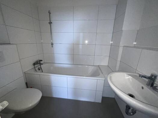 Wohnung zur Miete 479 € 2 Zimmer 63,4 m² 6. Geschoss Von-Humboldt-Straße 4 Birth Velbert 42549