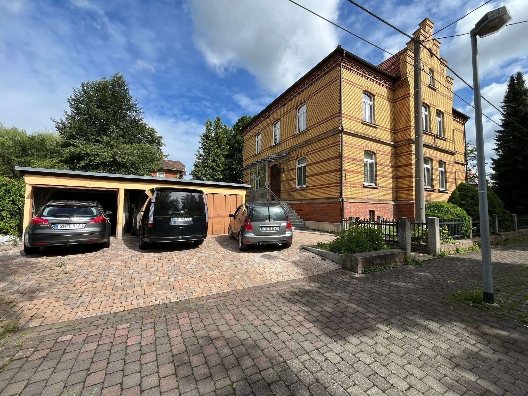 Mehrfamilienhaus zum Kauf 580.000 € 10 Zimmer 400 m²<br/>Wohnfläche 1.233 m²<br/>Grundstück Geschwister-Scholl-Straße 13 Schmalkalden Schmalkalden 98574