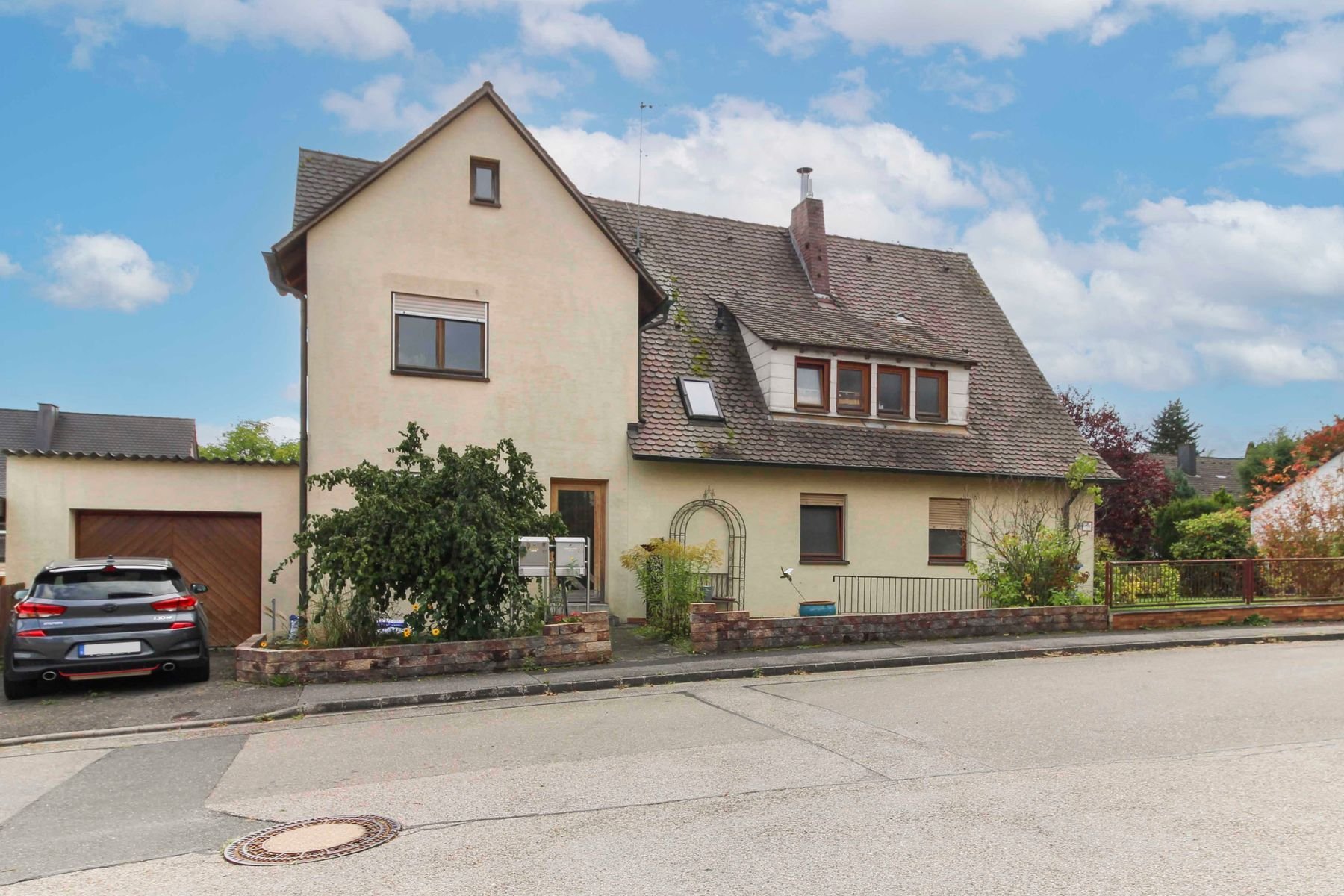 Immobilie zum Kauf als Kapitalanlage geeignet 539.000 € 8 Zimmer 232 m²<br/>Fläche 714 m²<br/>Grundstück Büchenbach Büchenbach 91186