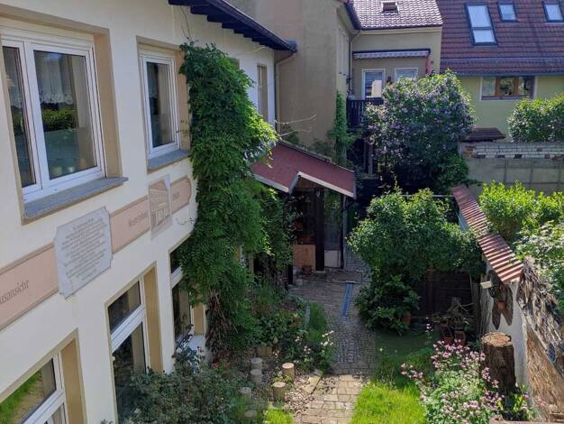 Mehrfamilienhaus zum Kauf 199.000 € 9 Zimmer 231 m² 458 m² Grundstück Hoyerswerda 02977