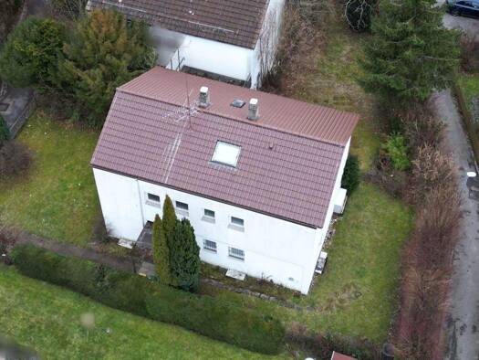 Mehrfamilienhaus zum Kauf 550.000 € 9 Zimmer 180 m² 411 m² Grundstück frei ab sofort Fasanenhof Stuttgart 70565