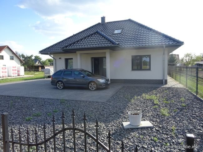 Bungalow zum Kauf 529.000 € 4 Zimmer 122 m²<br/>Wohnfläche 520 m²<br/>Grundstück Hohenbruch Kremmen 16766