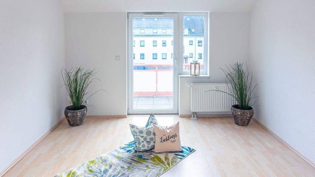 Wohnung zur Miete 333 € 2 Zimmer 53,9 m² 2. Geschoss frei ab 01.04.2026 Sandstr. 48 Borna-Heinersdorf Chemnitz 09114