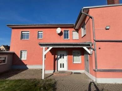 Mehrfamilienhaus zum Kauf 238.000 € 9 Zimmer 200 m² 1.950 m² Grundstück frei ab sofort Loburger Straße 30 Leitzkau Gommern 39279