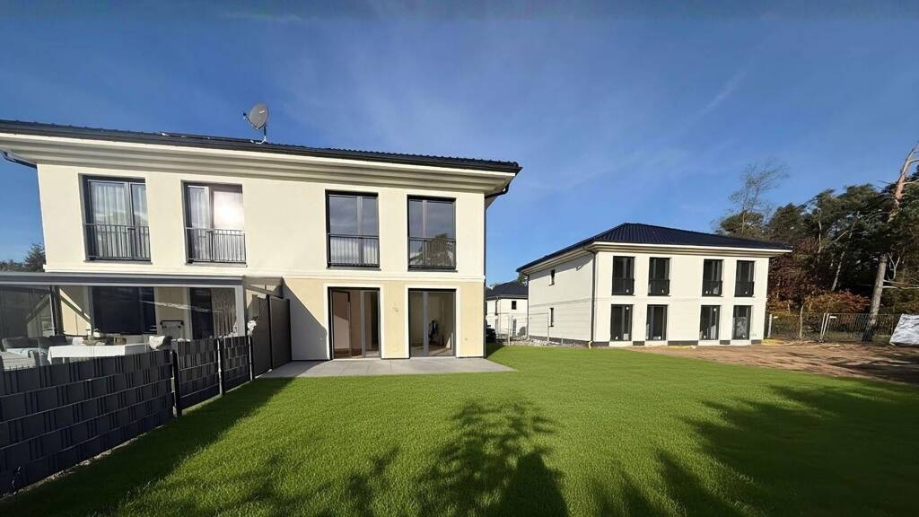 Doppelhaushälfte zum Kauf - Erstbezug provisionsfrei 399.000 € 4 Zimmer 113 m² 395 m² Grundstück Storkow 15859