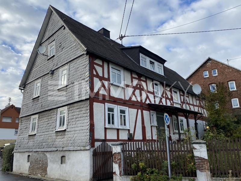 Einfamilienhaus zum Kauf 120.000 € 7 Zimmer 194 m²<br/>Wohnfläche 540 m²<br/>Grundstück Allendorf Haiger 35708