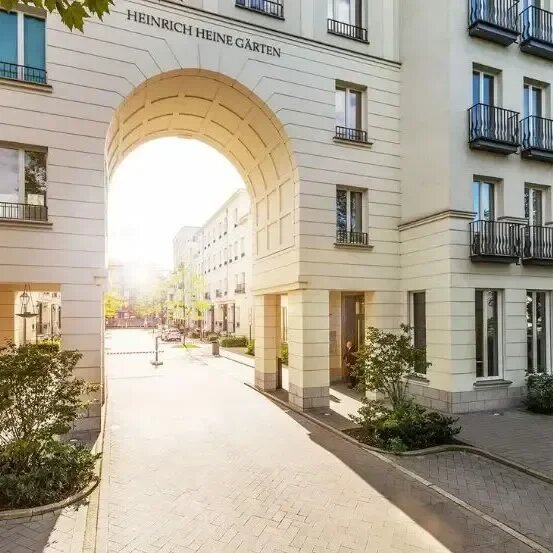 Stadthaus zum Kauf provisionsfrei 1.650.000 € 5 Zimmer 225 m²<br/>Wohnfläche 185 m²<br/>Grundstück Heinrich Heine Gärten Heerdt Düsseldorf 40549