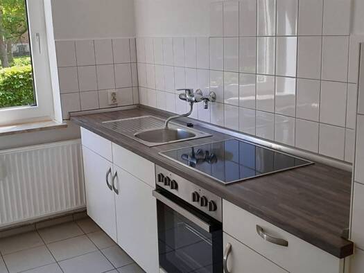 Wohnung zur Miete 620 € 2,5 Zimmer 75,4 m² EG frei ab sofort Tunnelweg 3 Husum Husum 25813