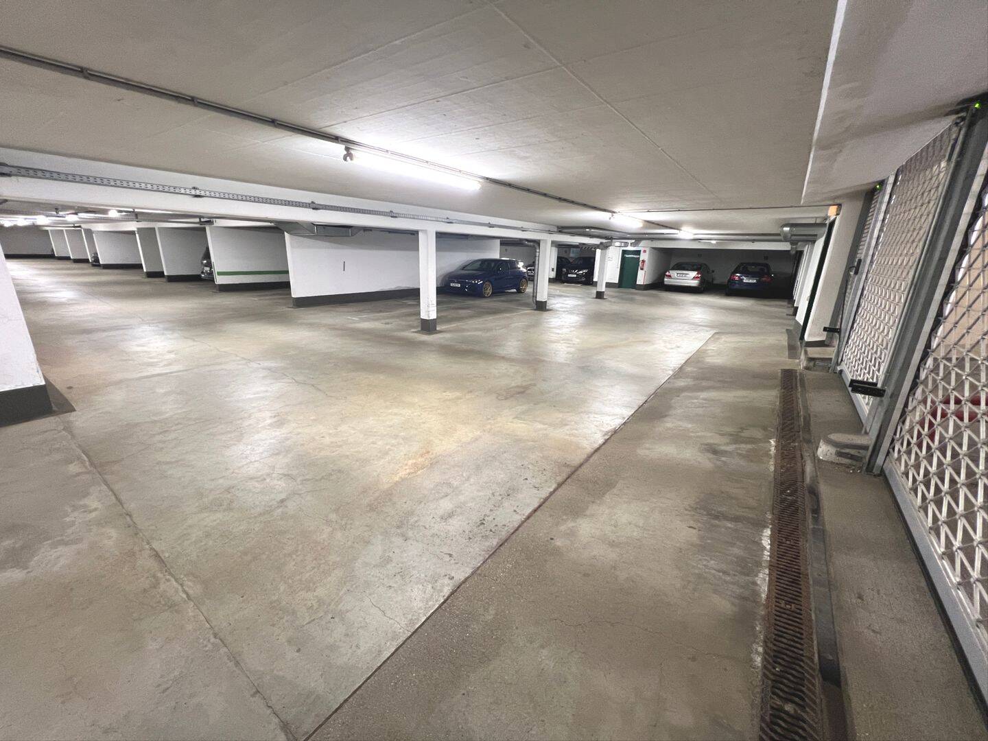 Tiefgarage zur Miete - Ansicht 2