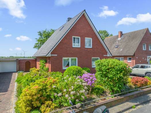 Einfamilienhaus zum Kauf 395.000 € 4 Zimmer 123 m² 684 m² Grundstück Husum Husum 25813