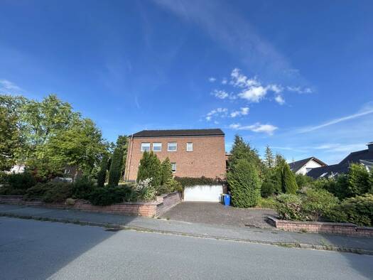 Einfamilienhaus zum Kauf 420.000 € 9 Zimmer 213 m² 1.000 m² Grundstück Warburg Warburg 34414