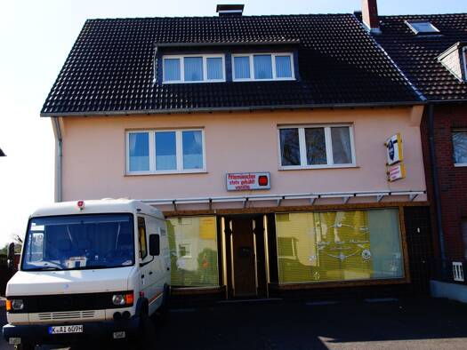 Laden zur Miete provisionsfrei 860 € 4 Zimmer 86 m² Verkaufsfläche Am Acker 19 Stotzheim Hürth 50354