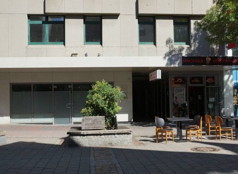 Laden zur Miete 35,43 € 127 m²<br/>Verkaufsfläche Singen Singen 78224