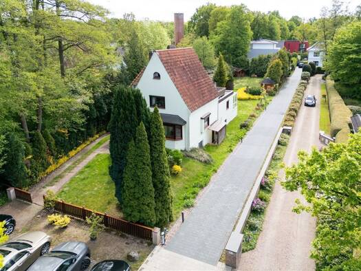Mehrfamilienhaus zum Kauf als Kapitalanlage geeignet 629.000 € 5 Zimmer 159,5 m² 1.309 m² Grundstück Am Querkamp 18 Oberneuland Bremen 28355