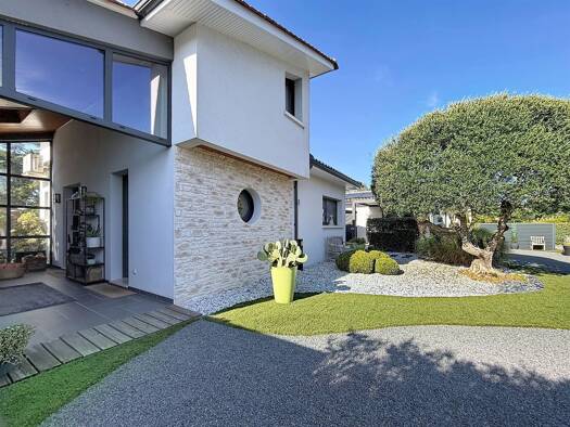 Haus zum Kauf 618.000 € 230 m² 999 m² Grundstück Sud Ouest Saint-Yrieix-sur-Charente 16710