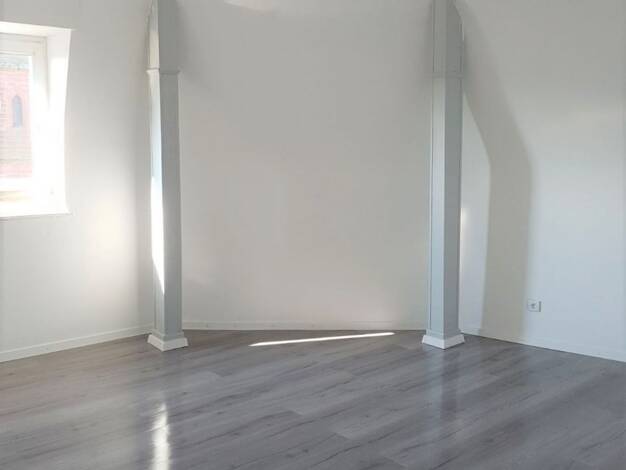 Wohnung zur Miete 850 € 4 Zimmer 129,8 m² Dachgeschoss, 3. Geschoss Rehstraße 12 Hilbringen Merzig 66663