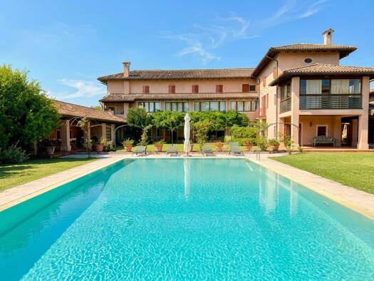 Villa zum Kauf 950.000 € 5 Zimmer 700 m² 2.500 m² Grundstück frei ab sofort Triest 33033