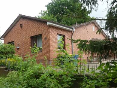 Bungalow zum Kauf 175.000 € 3 Zimmer 118 m² 667 m² Grundstück frei ab sofort Am Sportplatz 19 Burg (Dithmarschen) 25712
