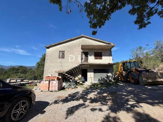 Einfamilienhaus zum Kauf 230.000 € 4 Zimmer 260 m² 1.000 m² Grundstück Rijeka 51000