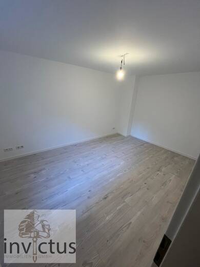 WG-Zimmer zur Miete Wohnen auf Zeit 650 € 12,2 m² frei ab sofort Zuffenhausen Stuttgart / Zuffenhausen 70435