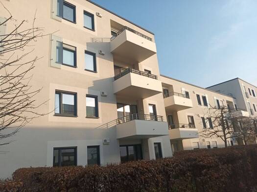 Wohnung zur Miete 843 € 2 Zimmer 58,5 m² Geschoss 2/3 frei ab 01.05.2026 Edith-Stein-Straße 48 Ostenviertel Regensburg 93055
