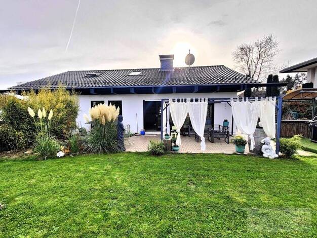 Einfamilienhaus zum Kauf 649.000 € 6 Zimmer 240 m² 780 m² Grundstück Niederlibbach Taunusstein / Niederlibbach 65232