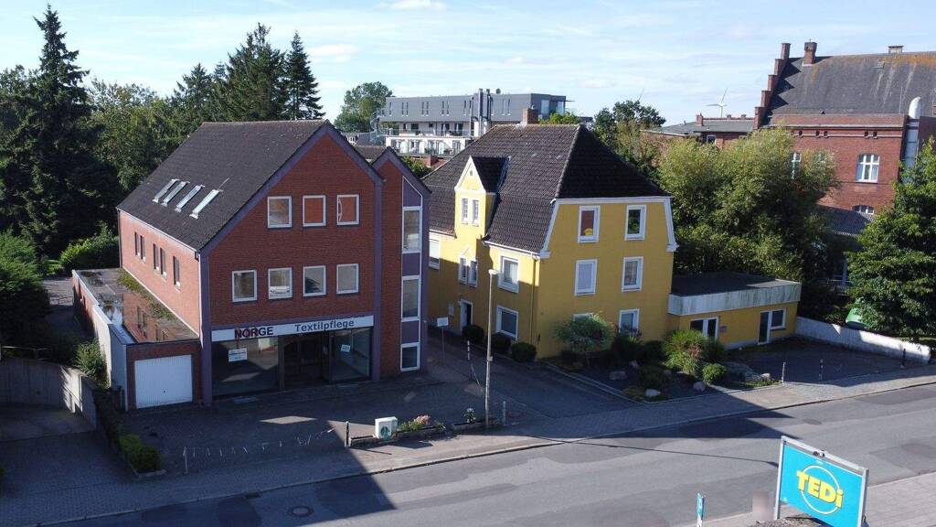Mehrfamilienhaus zum Kauf 1.373.000 € 32 Zimmer 1.289 m² 2.521 m² Grundstück Husum 25813