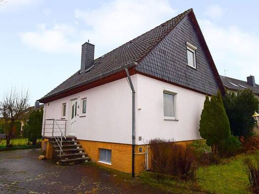 Einfamilienhaus zum Kauf 345.000 € 4 Zimmer 114 m² 679 m² Grundstück Luthe Wunstorf 31515