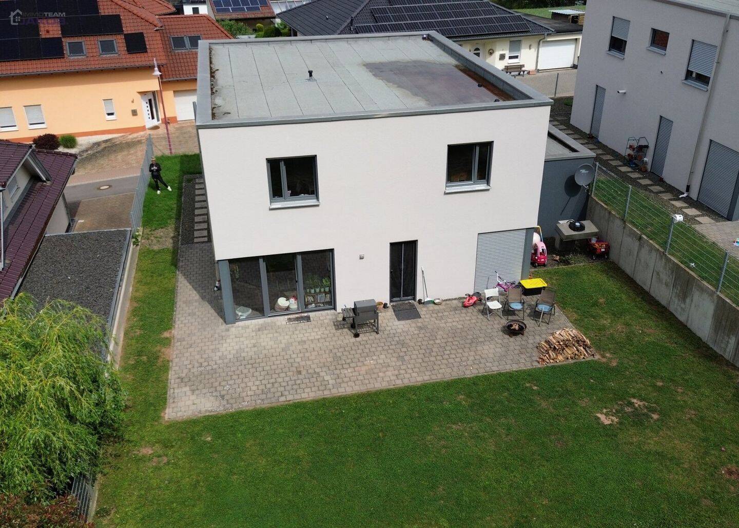 Immobilie in Mittelbrunn - Neuwertiges Einfamilienhaus mit Garten & Carport in Feldrandlage - Bild 4