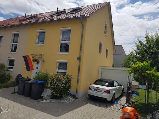 Reihenhaus zur Miete 2.250 € 5 Zimmer 170 m² 280 m² Grundstück frei ab 01.03.2026 Klein-Karben Karben 61184