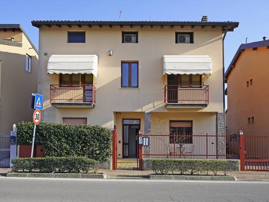 Einfamilienhaus zum Kauf 540.000 € 8 Zimmer 396 m² frei ab sofort Via D'Annunzio Manerba del Garda