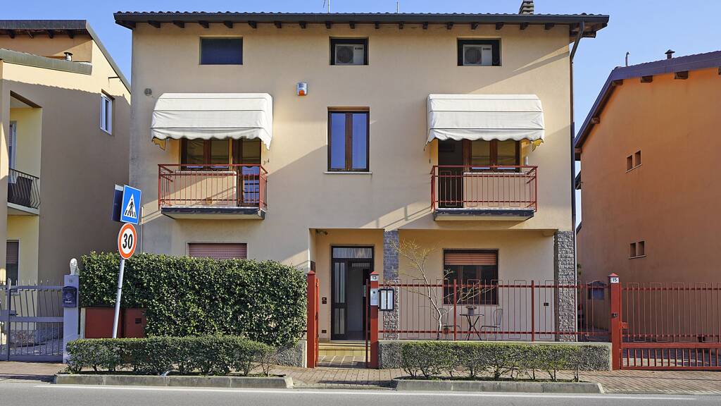 Einfamilienhaus zum Kauf 540.000 € 8 Zimmer 396 m² frei ab sofort Via D'Annunzio Manerba del Garda