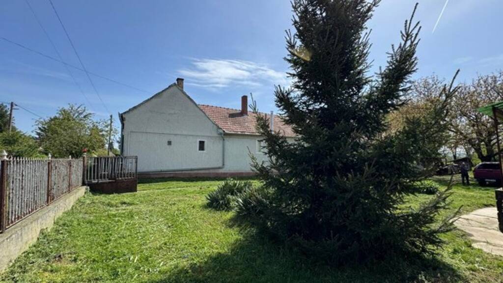 Einfamilienhaus zum Kauf 127.700 € 3 Zimmer 124 m² 4.400 m² Grundstück Szalapa 8341