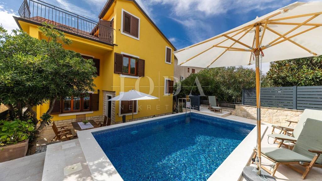 Einfamilienhaus zum Kauf 930.000 € 8 Zimmer 540 m² Grundstück Crikvenica 51260